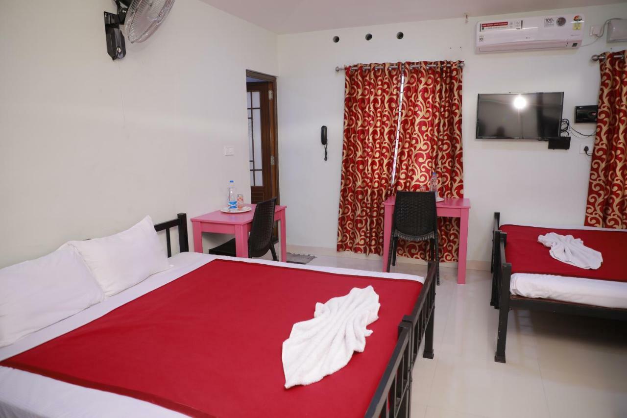 Pavithram Residency Coulão Exterior foto