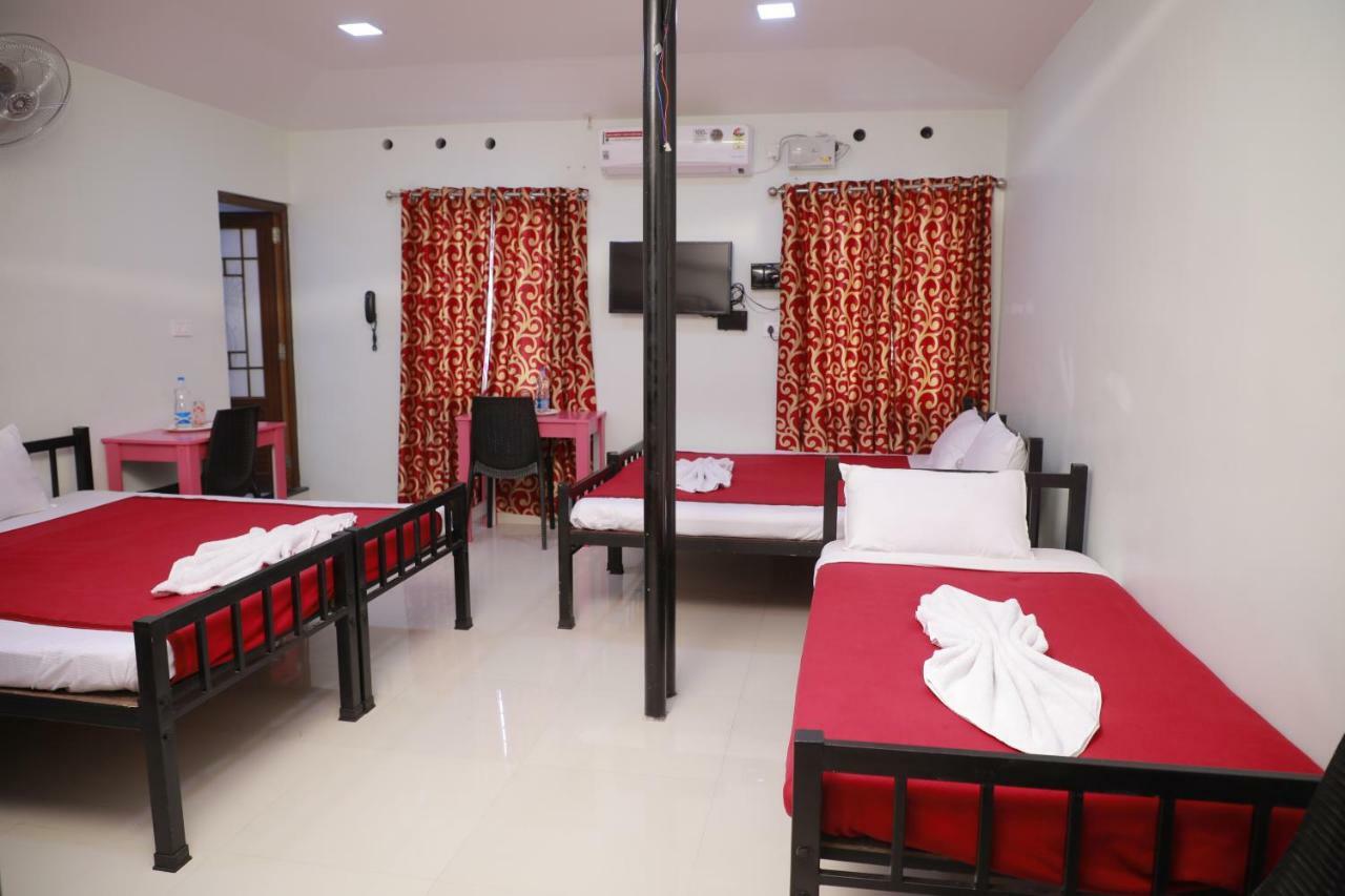 Pavithram Residency Coulão Exterior foto