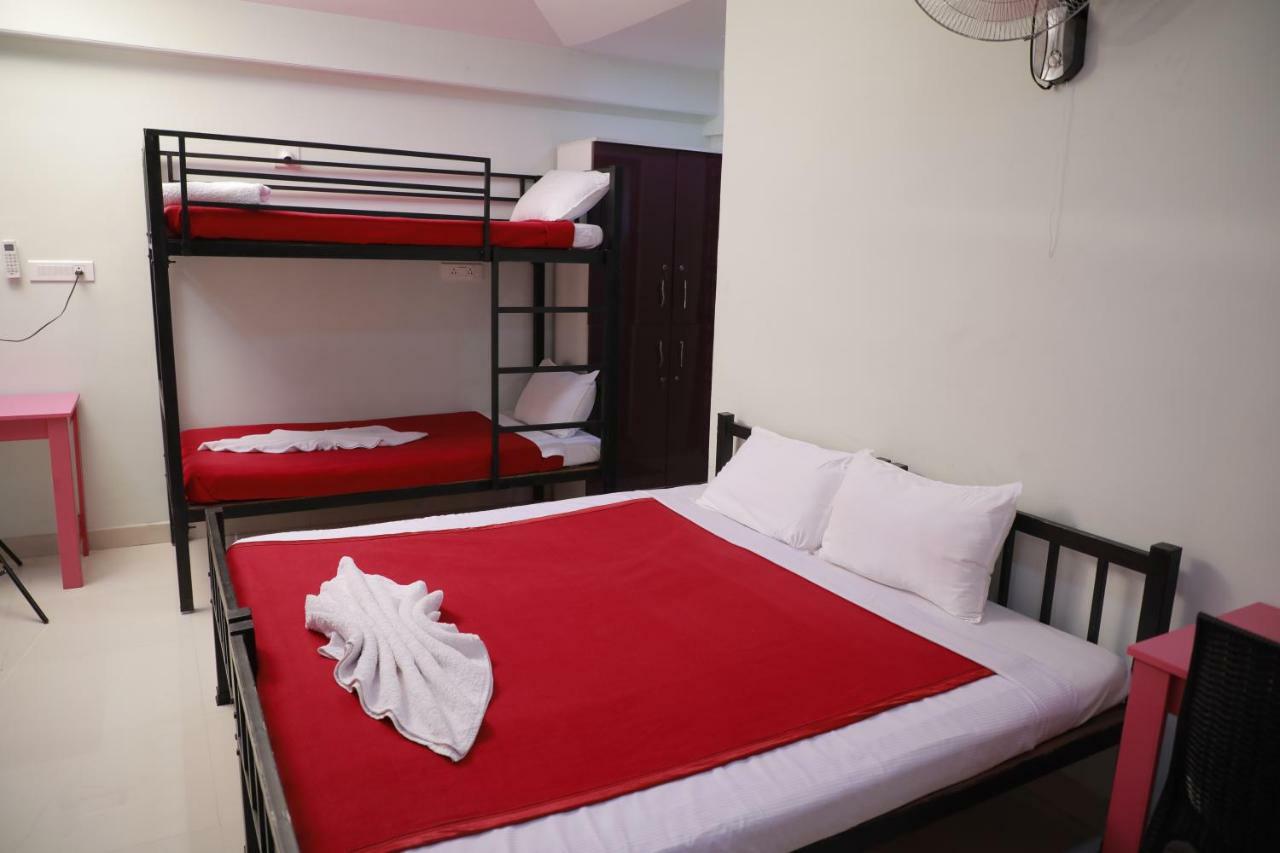 Pavithram Residency Coulão Exterior foto